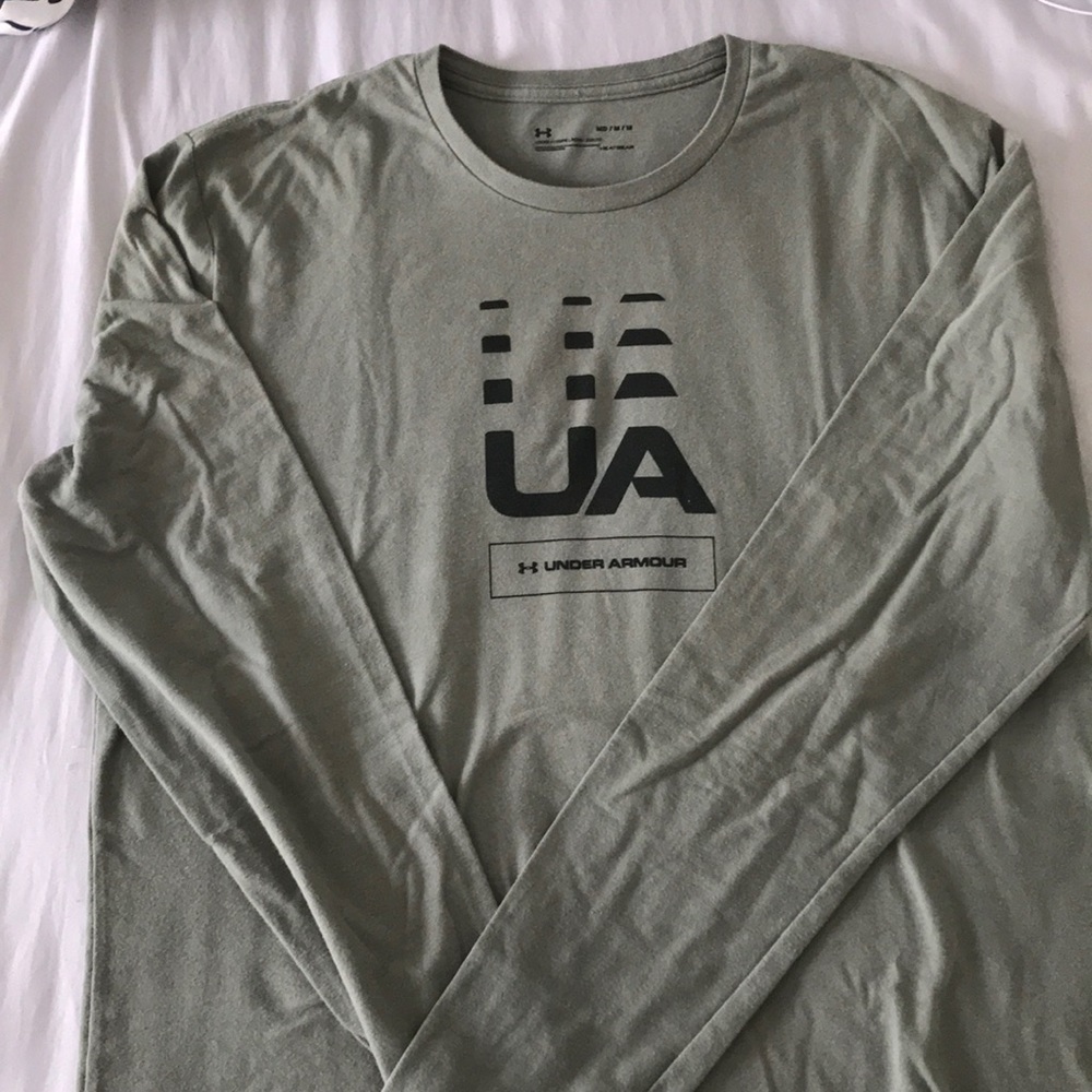 Under Amour L/S workout shirt